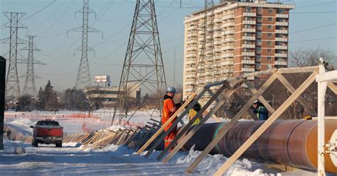 Enbridge Ramps Up Repairs On Controversial Line 9 Pipeline