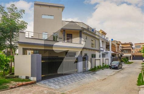 12 Marla Corner Brand New Luxury House For Sale In Architect