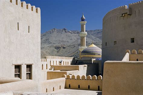 oman nizwa city nizwa fort  main bild kaufen  lookphotos