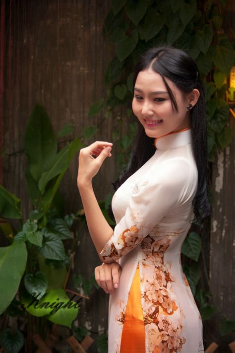 Ảnh nền thiếu nữ diện áo dài khoe sắc dịu dàng Xem ảnh người đẹp châu á hình nền hot girl dễ