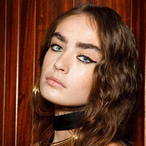 The Best Nude Eyeshadow Palettes Tested By Editors Marie Claire