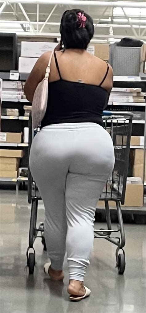 Insanely Huge Booty Chubby Latina Milf In Tight Sweatpants Close Ups Upshots Ass Forum