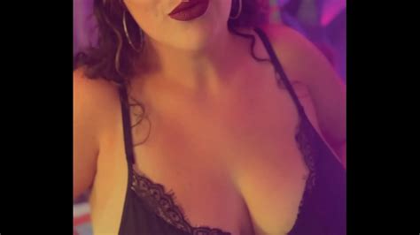 Stepmom Sally Loves To Wear Nipple Clamps On Her Huge Boobs Leaked Sallyddds Xvideos