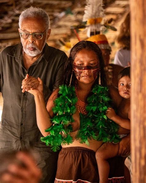 Equipe De Gilberto Gil Abre Lbum Do Anivers Rio De Anos Do M Sico