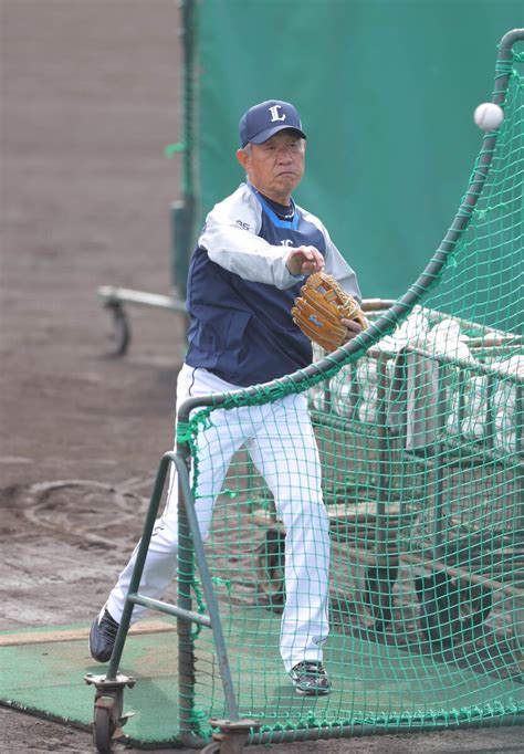 【西武】辻発彦監督がキャンプ2度目の打撃投手「きょうは楽でした」 スポーツ報知