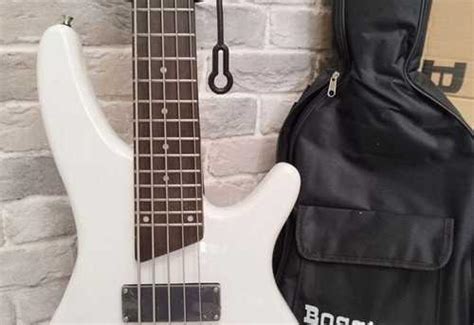 Бас-гитара Bosstone BGP-5 WH 5 струн + чехол, шнур | Festima.Ru ...