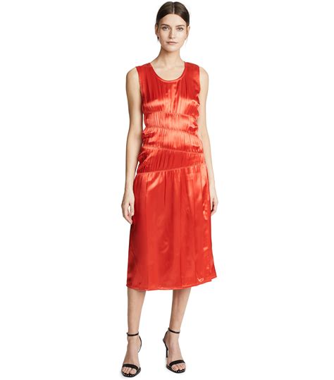 How to Shop Cocktail Dresses for Big Busts | Who What Wear