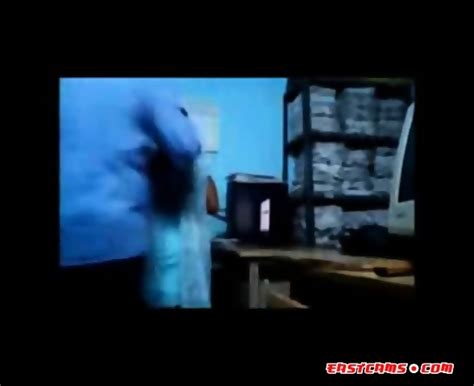 INDIAN CAUGHT SEX Don T Miss