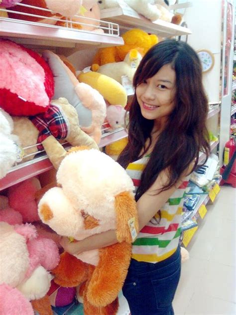 Hot girl cực xinh đóng Hà Nội em yêu anh đang gây sốt xình xịch