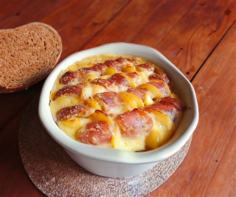 Gratin De Pommes De Terre La Saucisse Morteau Et La Cancoillotte