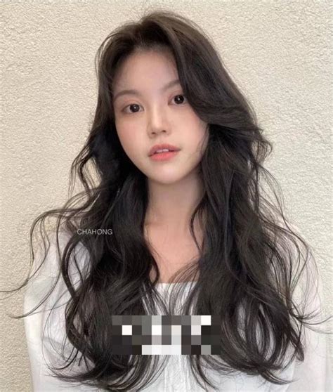 M U T C Hot C A H N Qu C L Y T T C U L Phong C Ch Ph Bi N C A N M Nay Th I Trang V