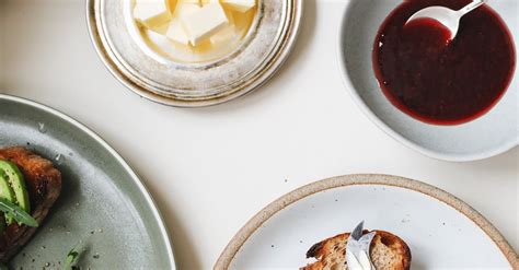 Бесплатные стоковые фото на тему белый фон, вертикальный выстрел, вилка ...