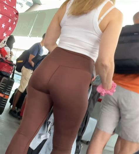 Hot Blonde In Brown Flare Pants OC Spandex Leggings Yoga Pants