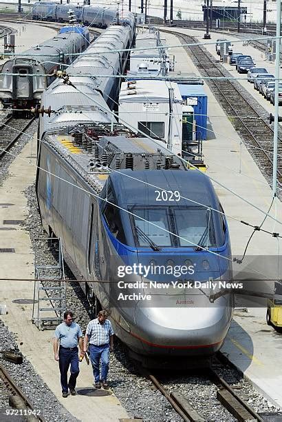 Acela Train Speed Photos And Premium High Res Pictures Getty Images