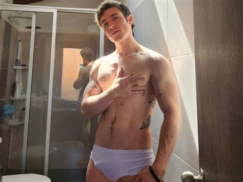 Flirt Free Free Live Gay Cams Male Web Cams