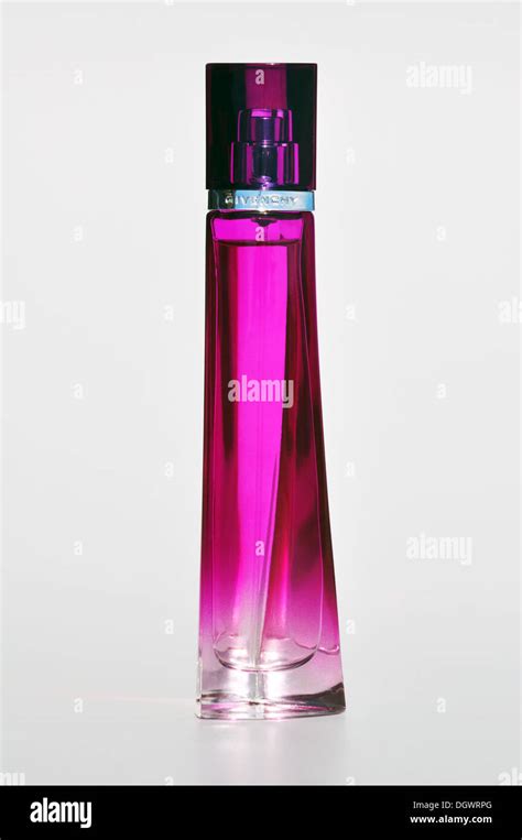 Givenchy perfume hi-res stock photography and images - Alamy