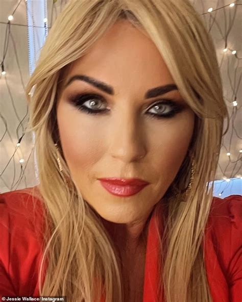Jessie Wallace Stuns As She Shows Off Long Blonde Hair In Glamorous Snap After Ditching Her