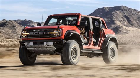 Ford Bronco Raptor 2022 se presentó la variante más radical del