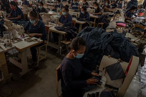 Foto: Bengkel Kerja di Balik Jeruji Penjara Wanita - Foto Katadata.co.id