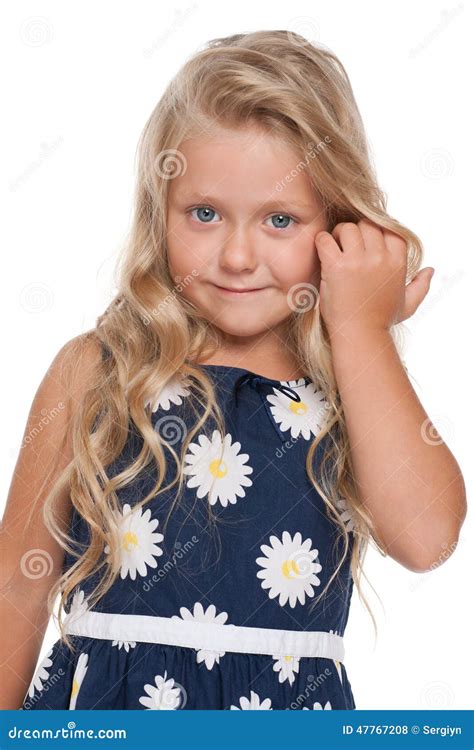 Petite Fille Blonde Photo Stock Image Du Blanc Verticale