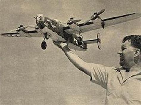 B-24 Liberator plan - Free download - Outerzone
