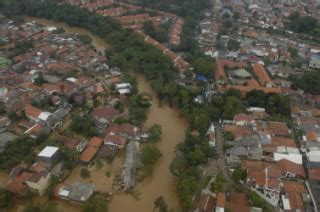 Ratusan Rumah Tergenang Banjir DATATEMPO