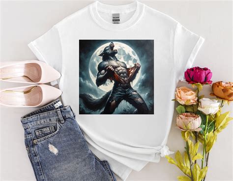 Lobo Rasgando Camisa