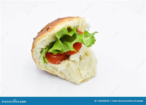 Sandwich D Licieux Avec La Tomate La Laitue Et Le Fromage En Pain Rond