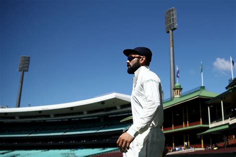 India Vs Australia Virat Kohli Takes A Blinder Mid Air Twitter Goes