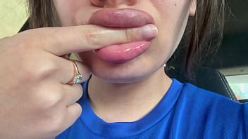 AWESOME SPITTING MOUTH LATINA XVIDEOS