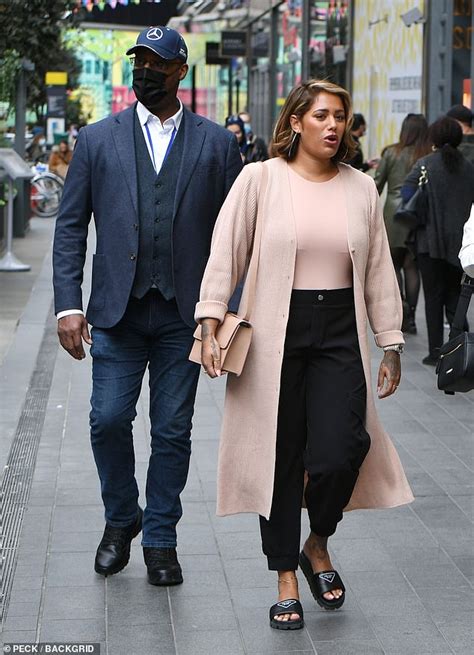 Malin Andersson Looks Stylish In A Nude Hued Ensemble And Black Trousers On Shopping Trip