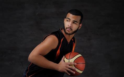 Top 5 College Basketball Players for the 2024-2025 Season