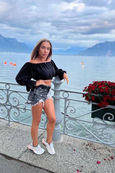 Enchanting Yulia Y O From Kyiv Ukraine With Blonde Hair Veronikalove