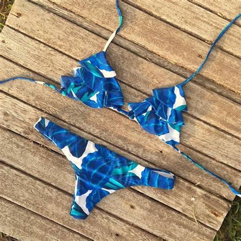 Bikini bleu et blanc Taille M Neuf Neu und originalverpackt in Vésenaz für CHF 8 9 mit