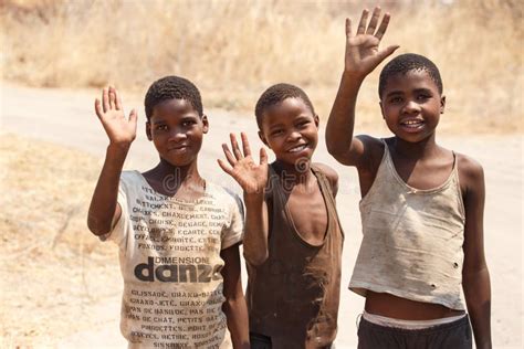 Chobe Botswana Octobre Les Pauvres Enfants Africains Errent