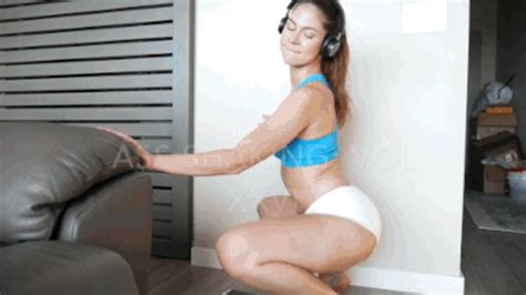 ASS SHAKING Videos And Porn Clips Clips Sale