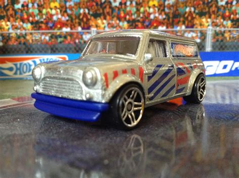 Julian S Hot Wheels Blog Austin Mini Van Walmart Exclusive Zamac