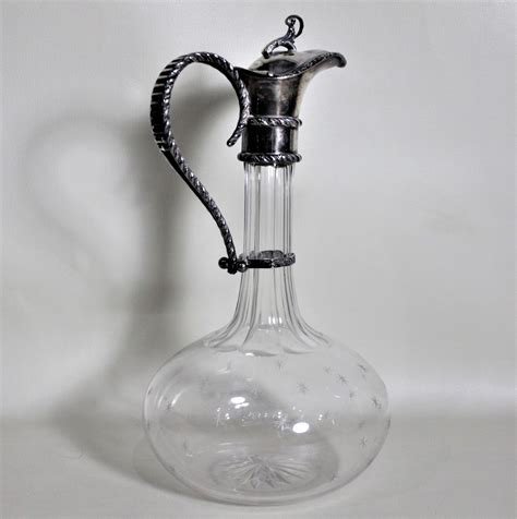 Antica Caraffa O Decanter Inglese Di Claret Placcato In Argento E Vetro