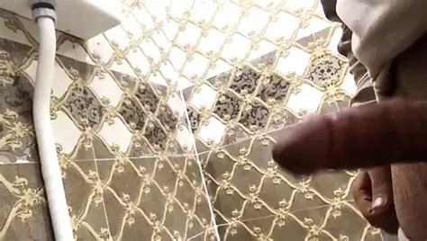 Horny Arab Man On Cam Xhamster