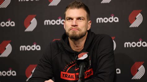 Tiago Splitter coaching Trail Blazers with Chauncey Billups on leave