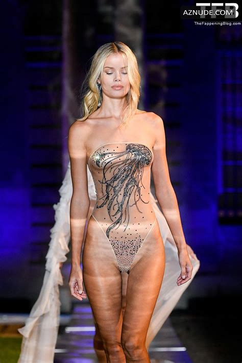 Frida Aasen Sexy Seen Flaunting Her Nude Tits And Hot Legs At The Etam