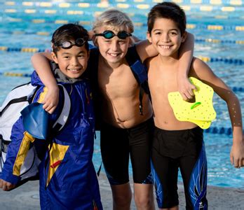 junior swim team black triathletes   swim mom black kids
