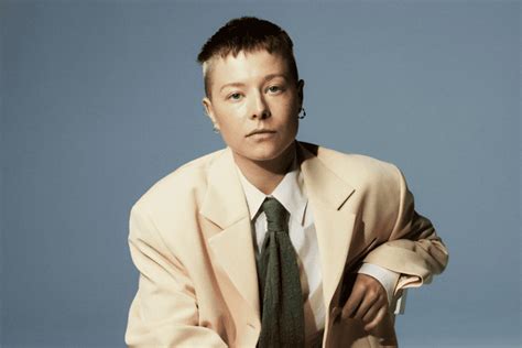 Emma Darcy Sexuality Gender Is She Gay Dating History