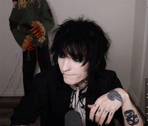 Johnnie Guilbert Johnnie Guilbert Hot Emo Guy Emo Guys