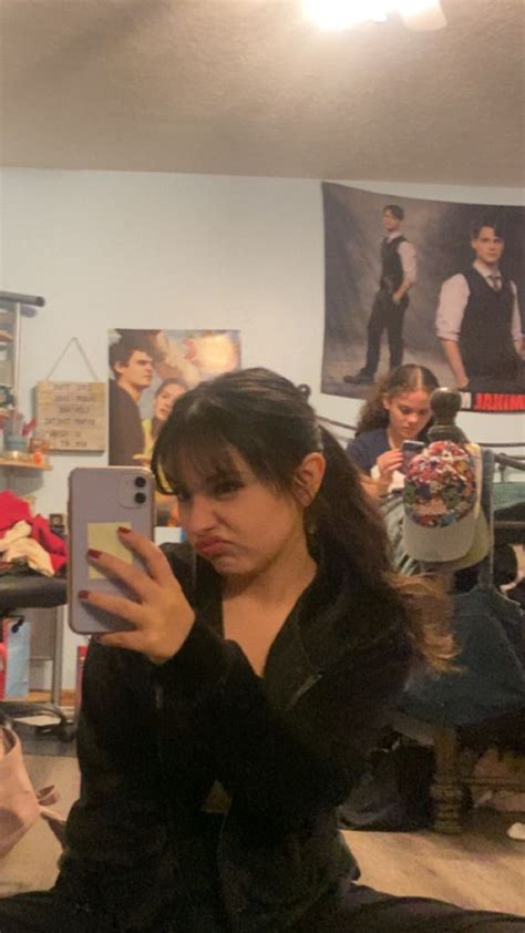 Pin by Julia Yaneth on Guardado rápido Pretty brunette Brunette latina Cute brunette