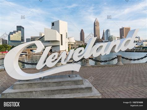 CLEVELAND, OH - SEPTEMBER 16, 2016 Image & Photo | Bigstock