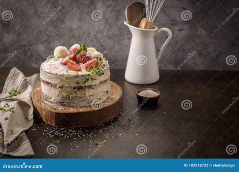 Naked Cake With Strawberries Stock Image Image Of Berry Cream