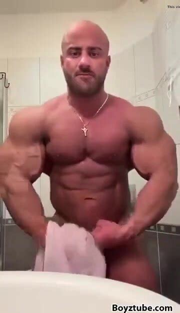 Hot Italian Musclebeast Naked Flexing ThisVid