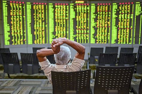 Bursa Malaysia Jatuh Selepas Naik Tiga Hari Berturut Turut Klse Screener