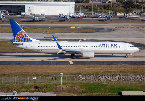 Boeing 737 924 ER N75429 Aircraft Pictures Photos AirTeamImages